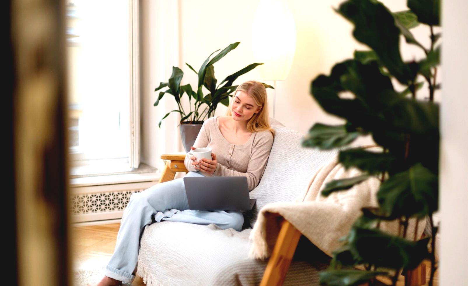 Interface de desarrollo mostrando código de procesamiento de texto